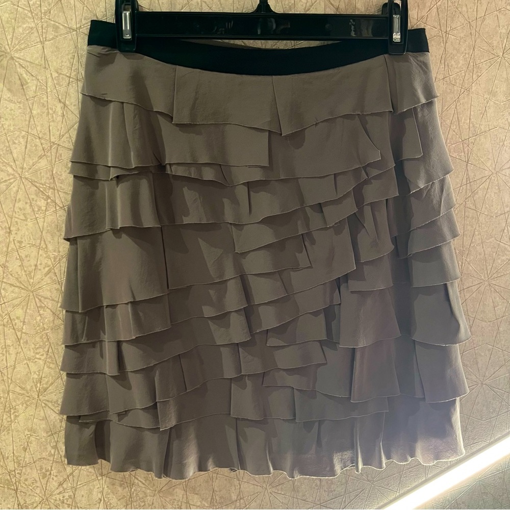 Grey silk Club Monaco tiered skirt, Size 4